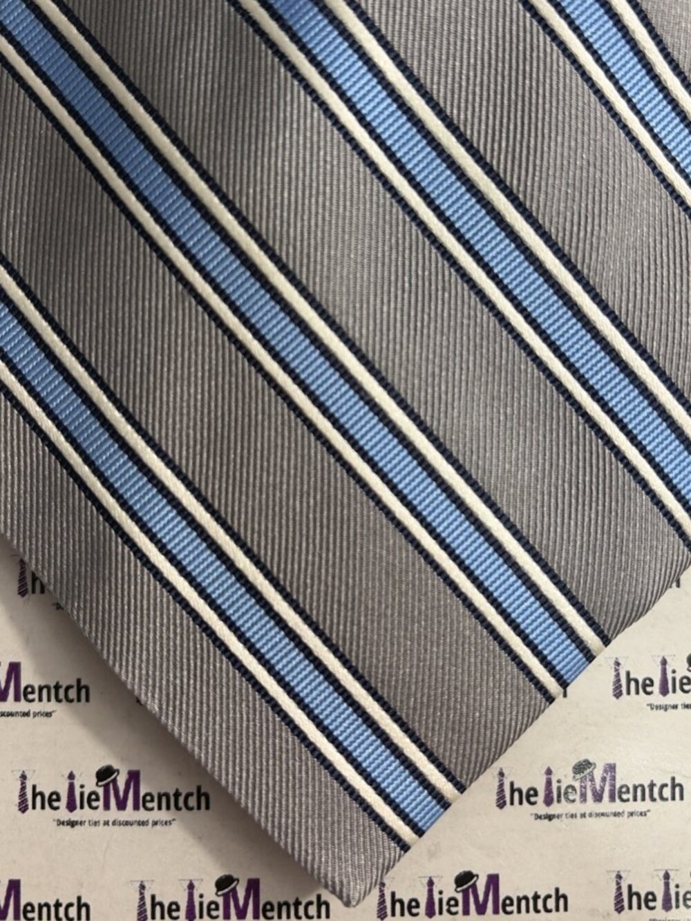 BROOKS BROTHER Silk Gray With Blue Stripes Tie (New Minor Flaws)